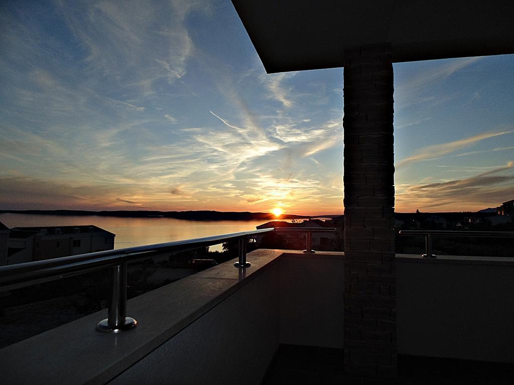 House Natali 70M From The Beach - Free Ev Top Up Rtina Eksteriør bilde