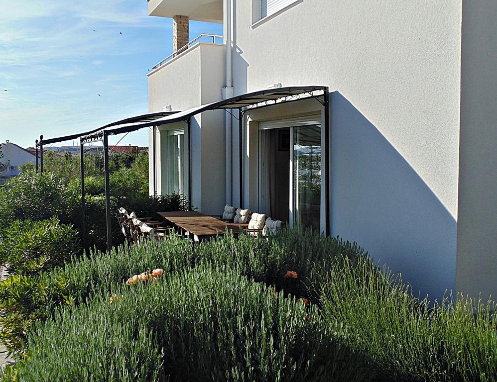 House Natali 70M From The Beach - Free Ev Top Up Rtina Eksteriør bilde