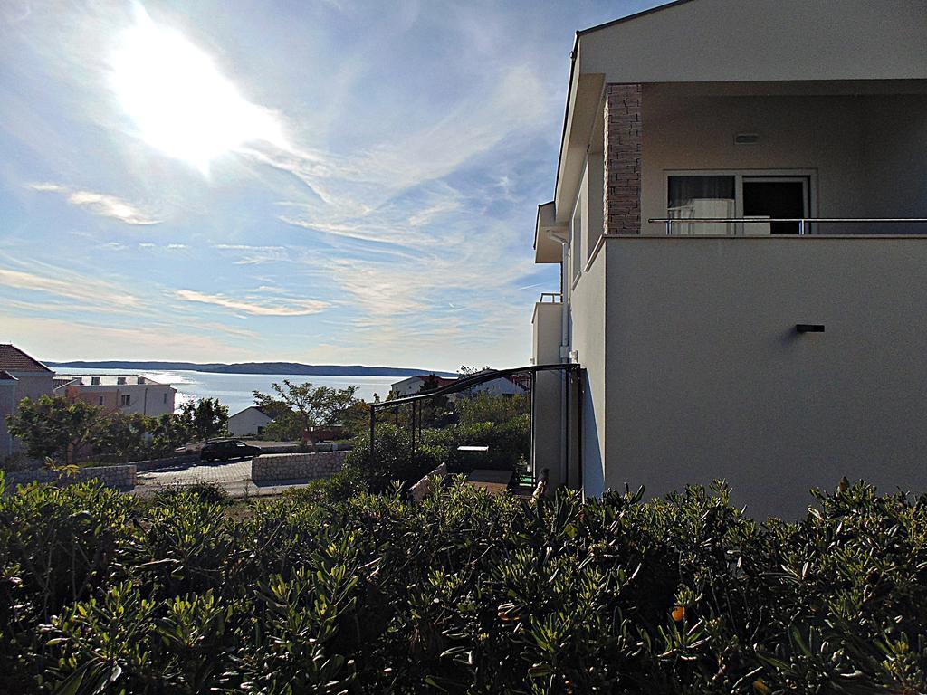 House Natali 70M From The Beach - Free Ev Top Up Rtina Eksteriør bilde