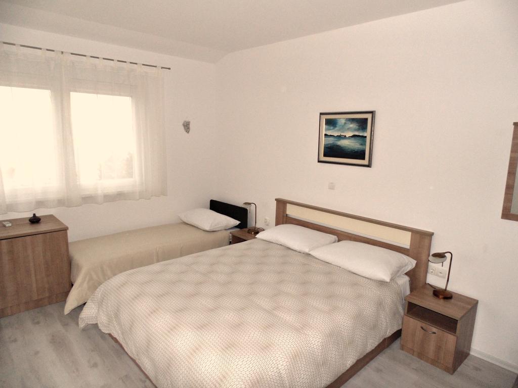 House Natali 70M From The Beach - Free Ev Top Up Rtina Eksteriør bilde