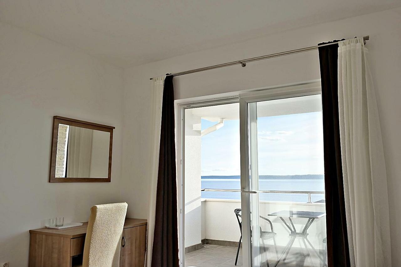 House Natali 70M From The Beach - Free Ev Top Up Rtina Eksteriør bilde